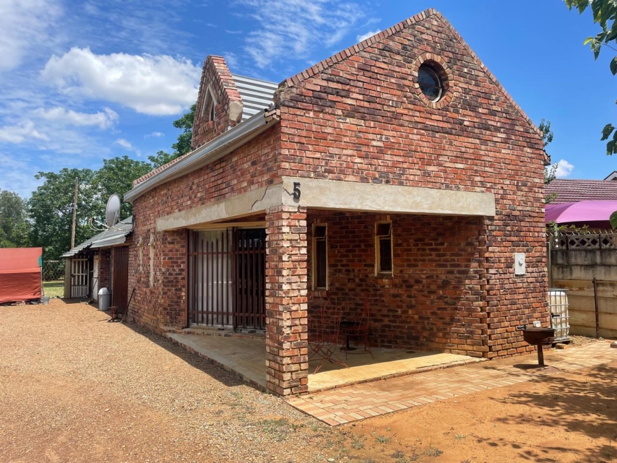 2 Bedroom Property for Sale in Wolmaransstad North West